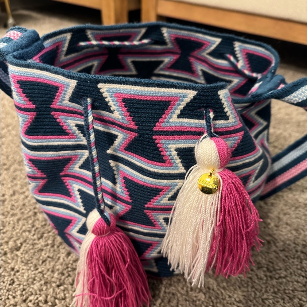 Stylish Multicolor Geometric Pattern Bucket Bag - Picture 4 of 5